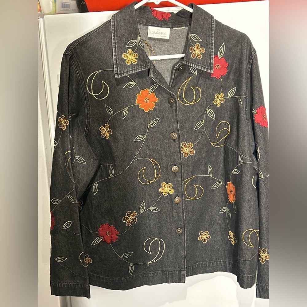 VTG Studio Works Denim Embroidered Shirt Jacket Women’s L / XL. Fall Colors